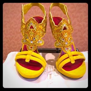 NIB Authentic Cesare Paciotti suede mimosa 37.5